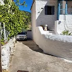 Lovely Traditionnal House With Sea View Casa vacanze Tirós