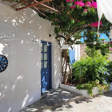 Lovely Traditionnal House With Sea View * Τυρός