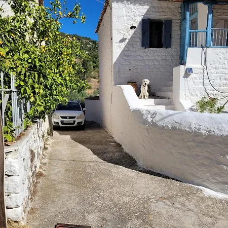 Lovely Traditionnal House With Sea View Casa vacanze Tirós