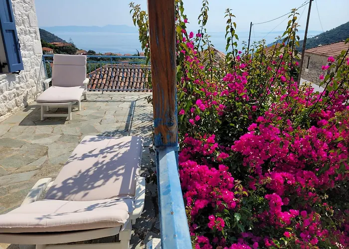 Lovely Traditionnal House With Sea View Tirósz