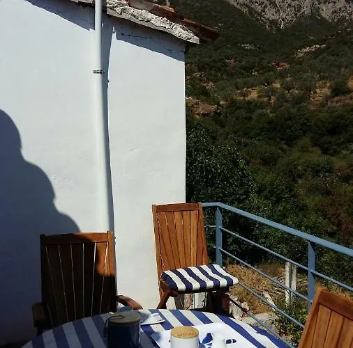 Lovely Traditionnal House With Sea View Nyaraló