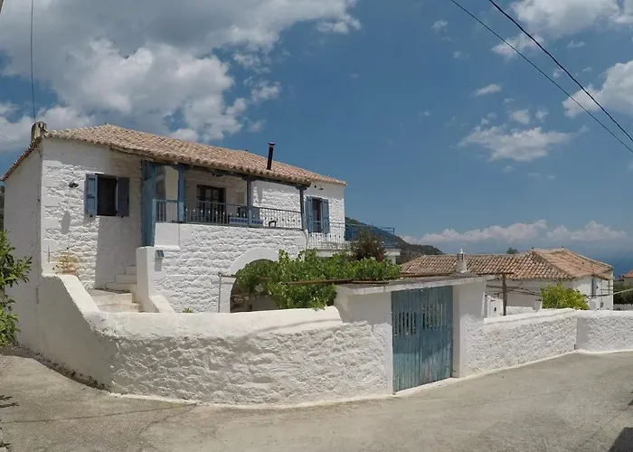 Lovely Traditionnal House With Sea View